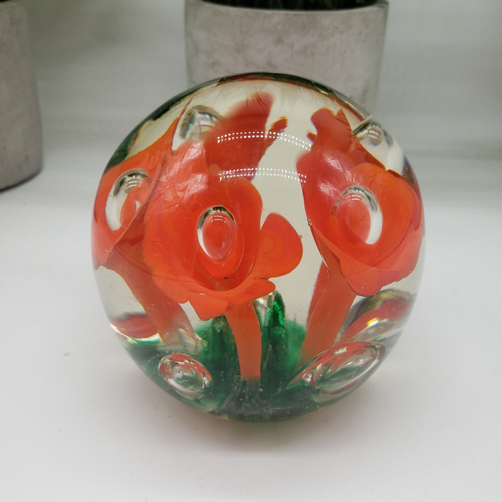 Joe St. Claire Art Glass Paperweight with Orange Trumpet-shaped Flowers - Picture 4 of 10